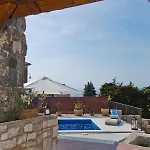 Kate -with Private Pool And Bbq