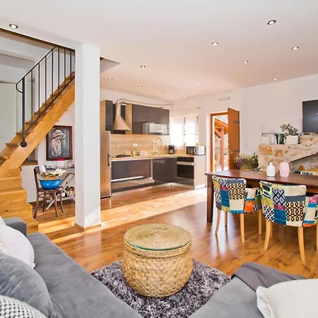 Kate -with Private Pool And Bbq Brusje