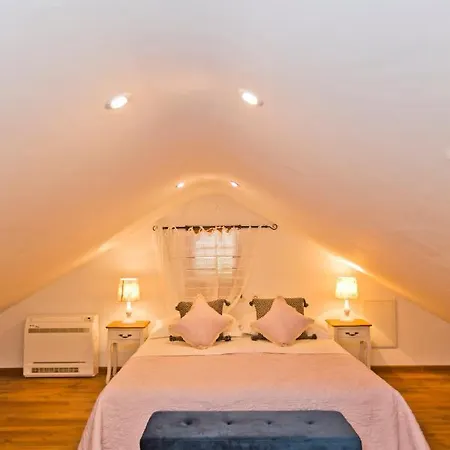 Villa Kate -with Private Pool And Bbq *