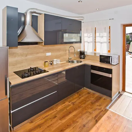 Villa Kate -with Private Pool And Bbq *