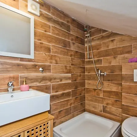 Kate -with Private Pool And Bbq Villa